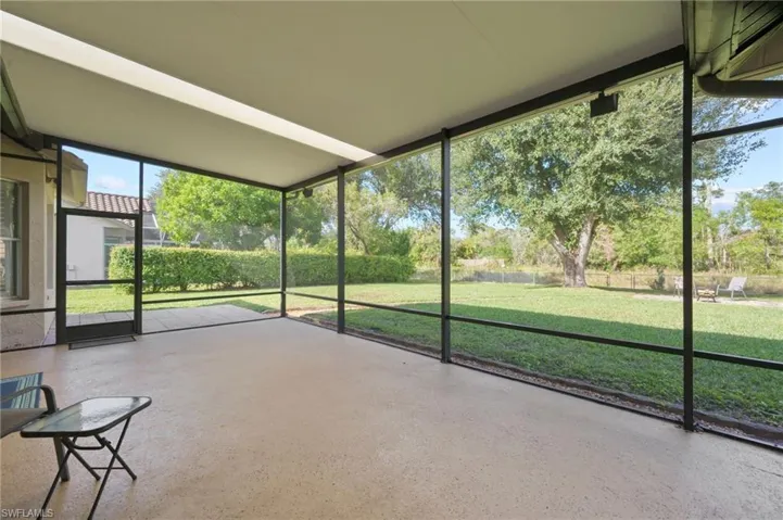 Extended Lanai w Private Views