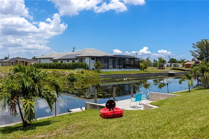 207 Gleason Pkwy, Cape Coral, Florida 33914