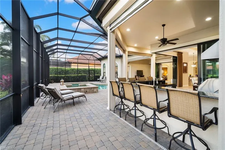 Lanai with ceiling fan