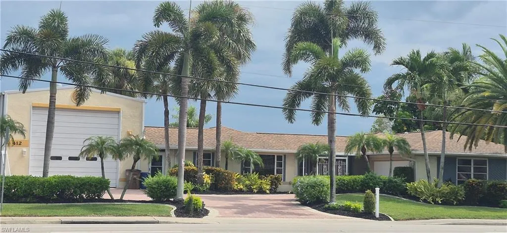 412 Cape Coral Pkwy W, Cape Coral, Florida 33914