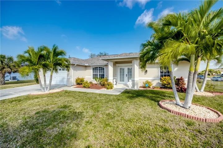 421 SW 19th  ST, Cape Coral, FL 33991