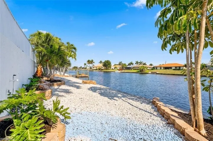 920 E Archer Pkwy, Cape Coral, Florida 33904