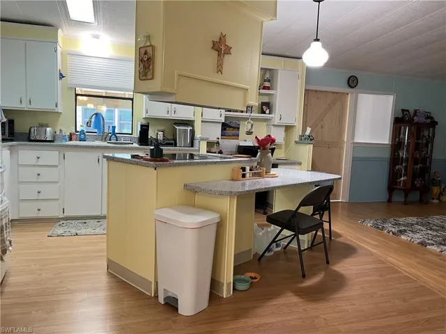 9218  Bonita  DR, North Fort Myers, FL 33903