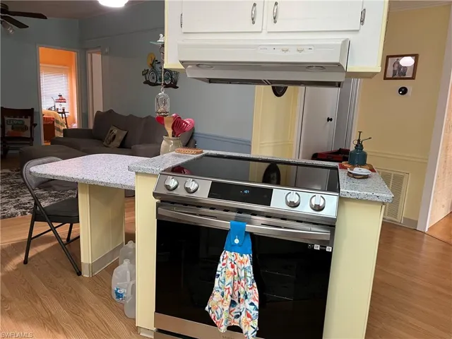 9218  Bonita  DR, North Fort Myers, FL 33903