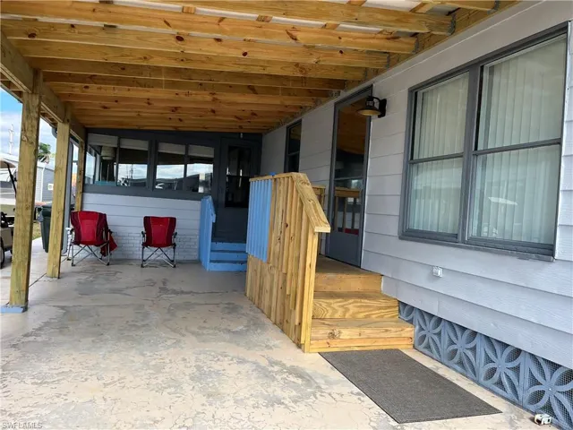 9218  Bonita  DR, North Fort Myers, FL 33903