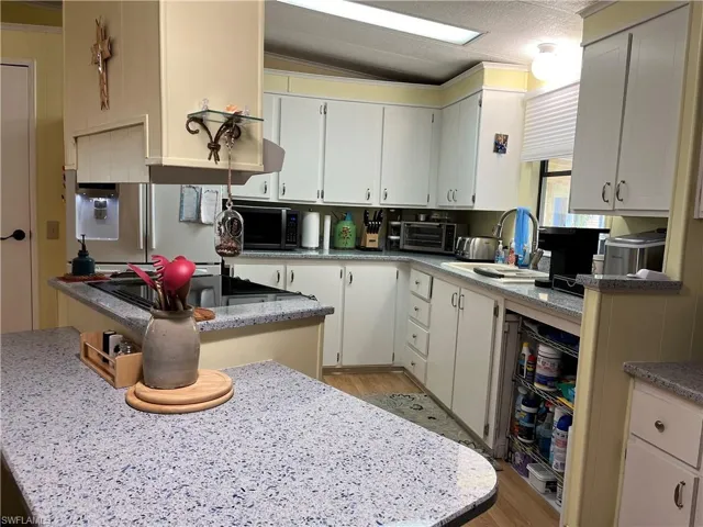 9218  Bonita  DR, North Fort Myers, FL 33903