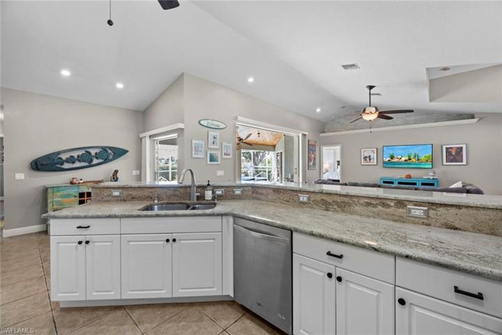 836 Mohawk PKWY, CAPE CORAL FL 33914