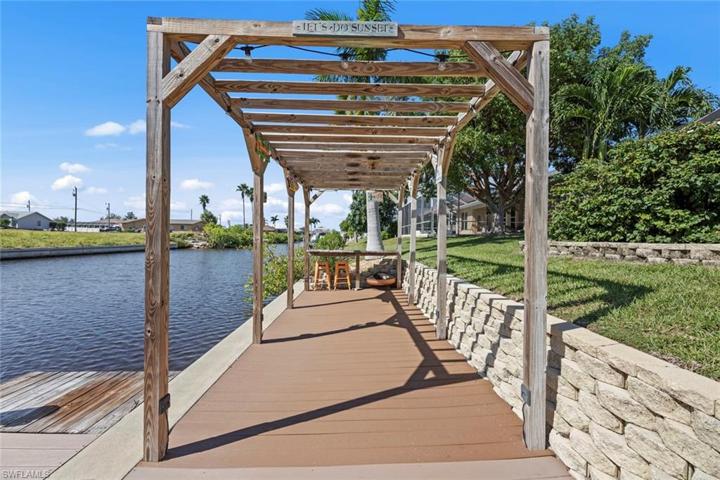 836 Mohawk PKWY, CAPE CORAL FL 33914