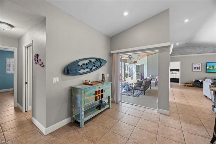 836 Mohawk PKWY, CAPE CORAL FL 33914