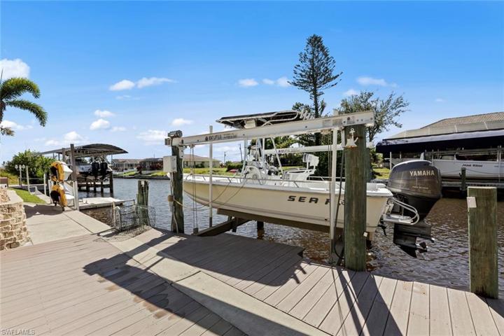 836 Mohawk PKWY, CAPE CORAL FL 33914