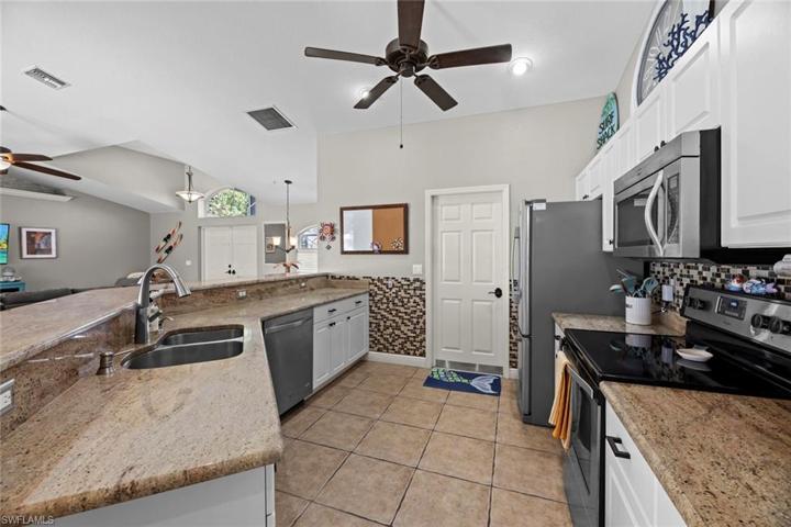 836 Mohawk PKWY, CAPE CORAL FL 33914