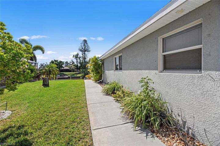 836 Mohawk PKWY, CAPE CORAL FL 33914