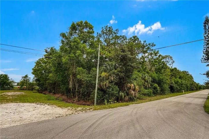 620 Soll St, Naples, Florida 34109