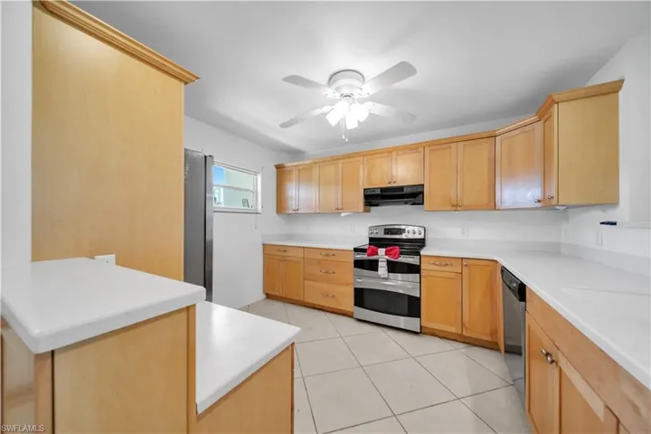 1715 Golf Club Dr 2, North Fort Myers, Florida 33903