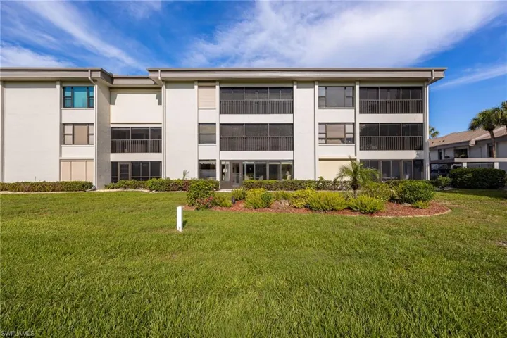5905 Trailwinds Dr 812, Fort Myers, Florida 33907