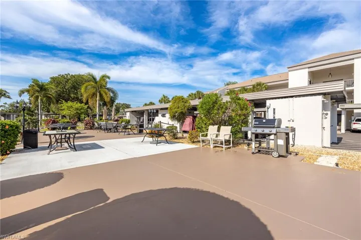 5905 Trailwinds Dr 812, Fort Myers, Florida 33907