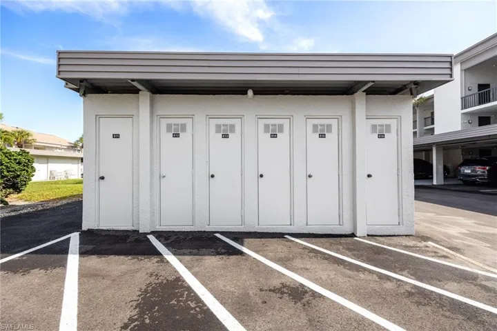 5905 Trailwinds Dr 812, Fort Myers, Florida 33907