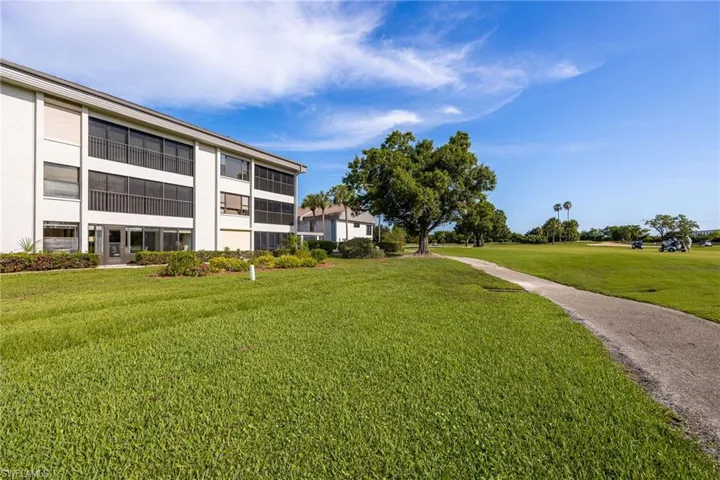 5905 Trailwinds Dr 812, Fort Myers, Florida 33907