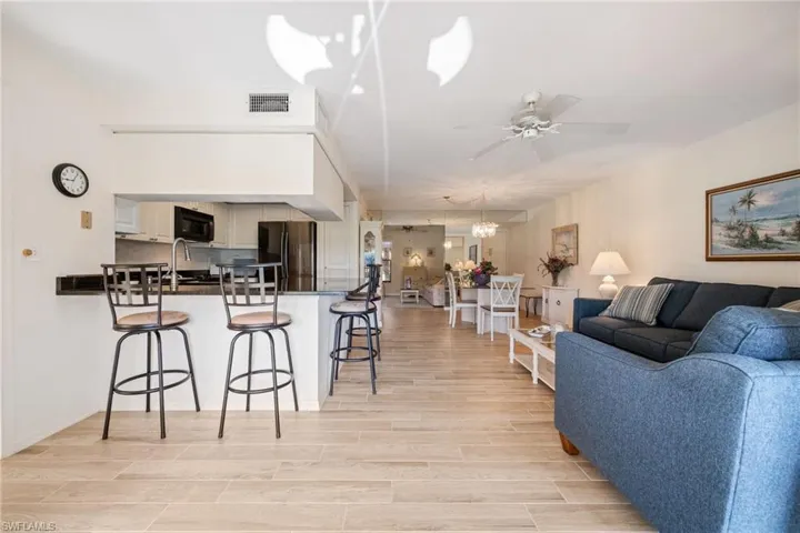 5905 Trailwinds Dr 812, Fort Myers, Florida 33907