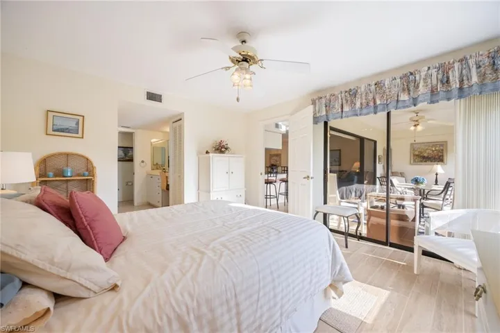 5905 Trailwinds Dr 812, Fort Myers, Florida 33907