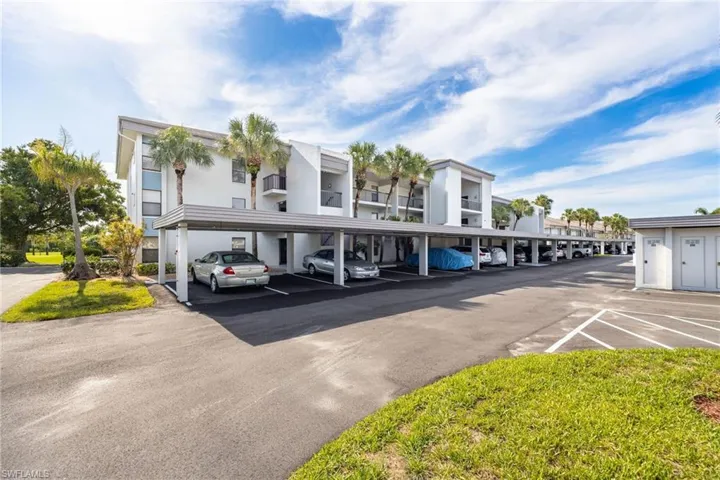 5905 Trailwinds Dr 812, Fort Myers, Florida 33907