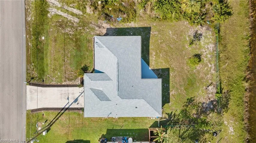 Aerial view of property and surrounding area