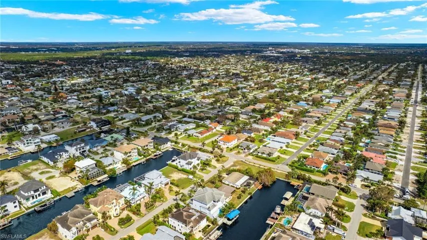 Bird's eye view with a residential view and a water view