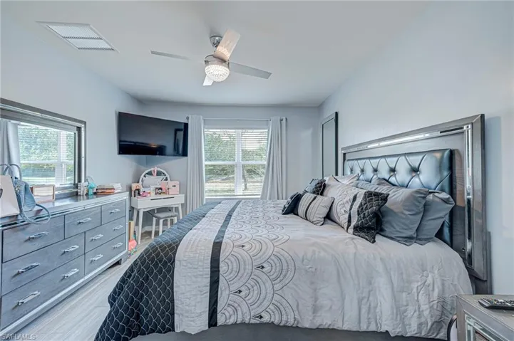 Bedroom with ceiling fan