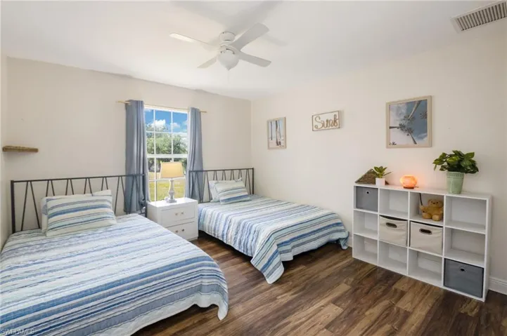 1st floor guest bedroom #2.