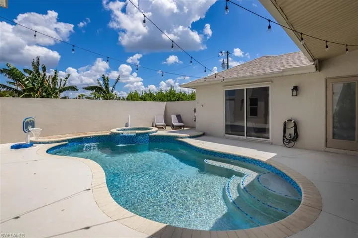 2534 20th Ct, Cape Coral, Florida 33909