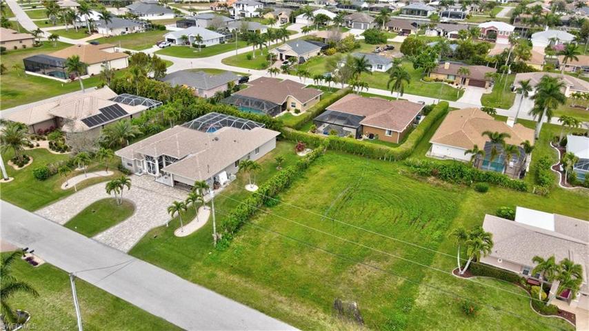 2811 SW 29th CT, CAPE CORAL FL 33914
