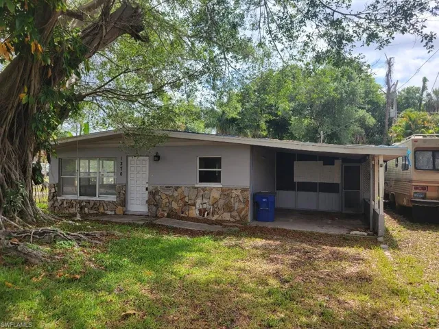 1270 Pinecrest St, North Fort Myers, Florida 33903