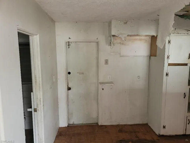 1270 Pinecrest St, North Fort Myers, Florida 33903