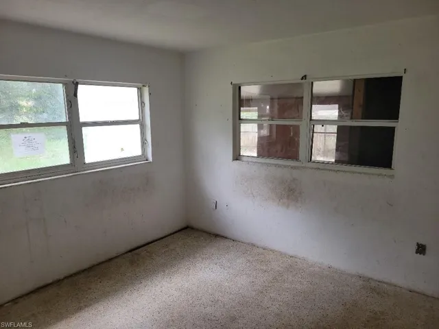 1270 Pinecrest St, North Fort Myers, Florida 33903