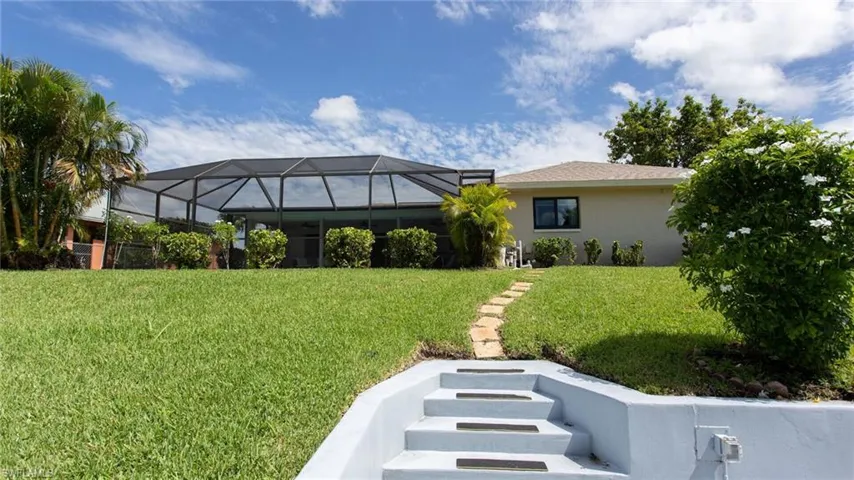 216 Se 30th Ter, Cape Coral, Florida 33904