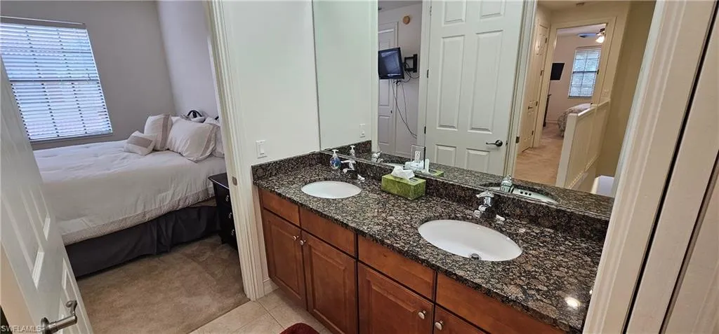 9153 Chula Vista St 13203, Naples, Florida 34113