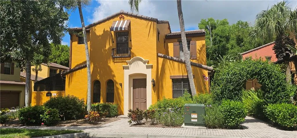 9153 Chula Vista St 13203, Naples, Florida 34113