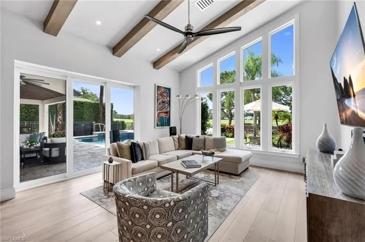 240  Silverado  DR, Naples, FL 34119