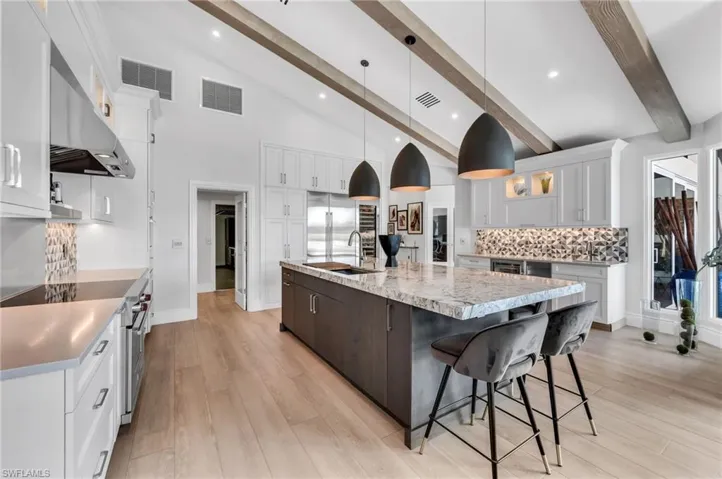 240  Silverado  DR, Naples, FL 34119