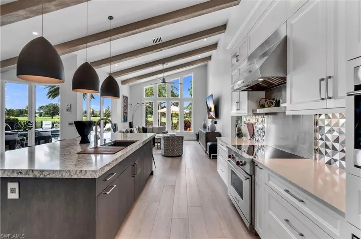 240  Silverado  DR, Naples, FL 34119