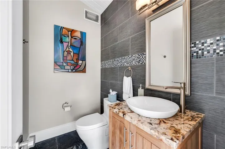 240  Silverado  DR, Naples, FL 34119