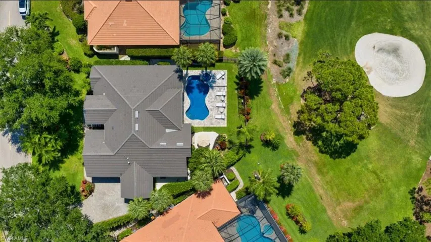 240  Silverado  DR, Naples, FL 34119