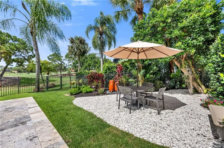 240  Silverado  DR, Naples, FL 34119