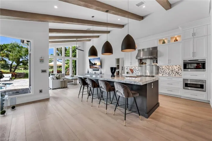240  Silverado  DR, Naples, FL 34119