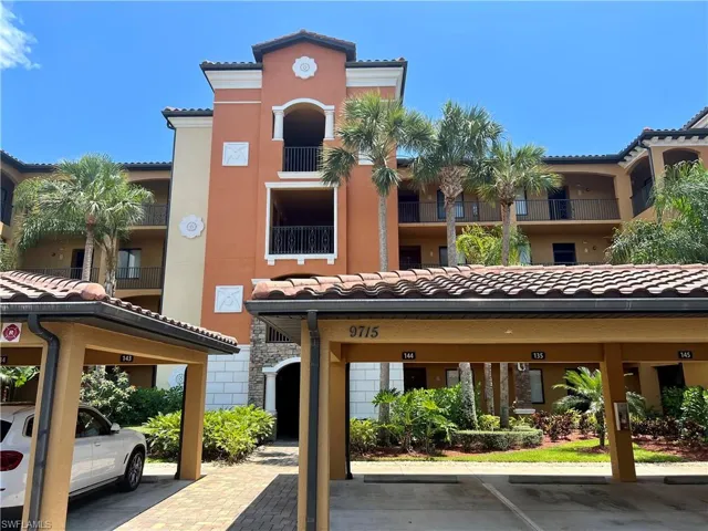 9715  Acqua  CT, Naples, FL 34113