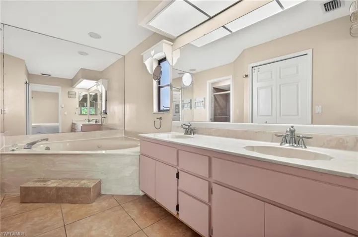 609 SE 21st  ST, Cape Coral, FL 33990