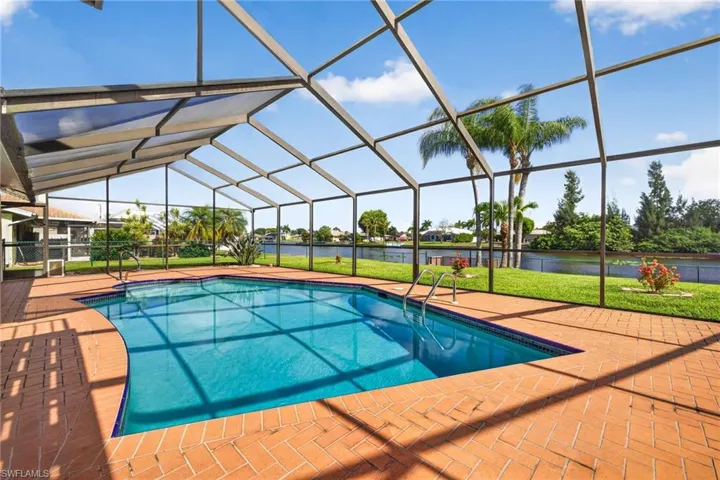 609 SE 21st  ST, Cape Coral, FL 33990
