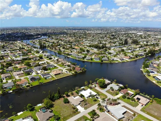 609 Se 21st St, Cape Coral, Florida 33990