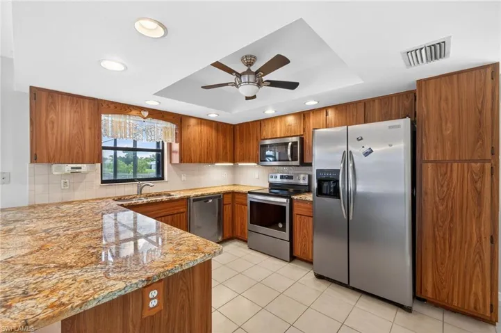 609 SE 21st  ST, Cape Coral, FL 33990