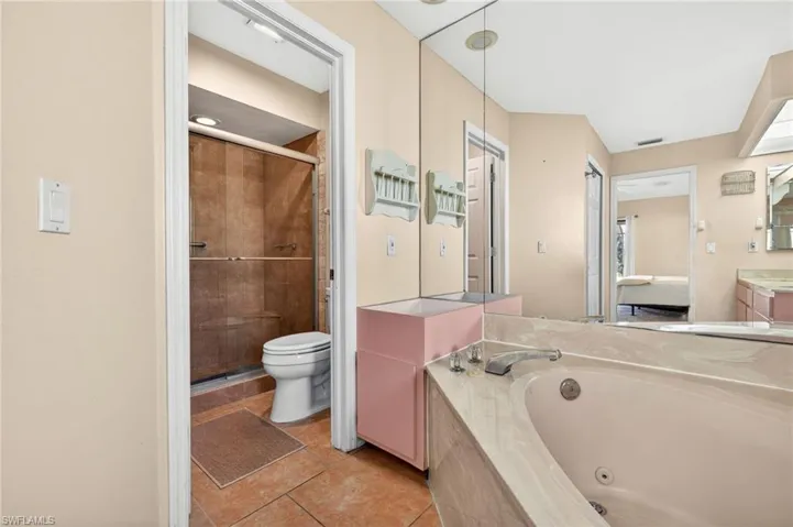 609 SE 21st  ST, Cape Coral, FL 33990